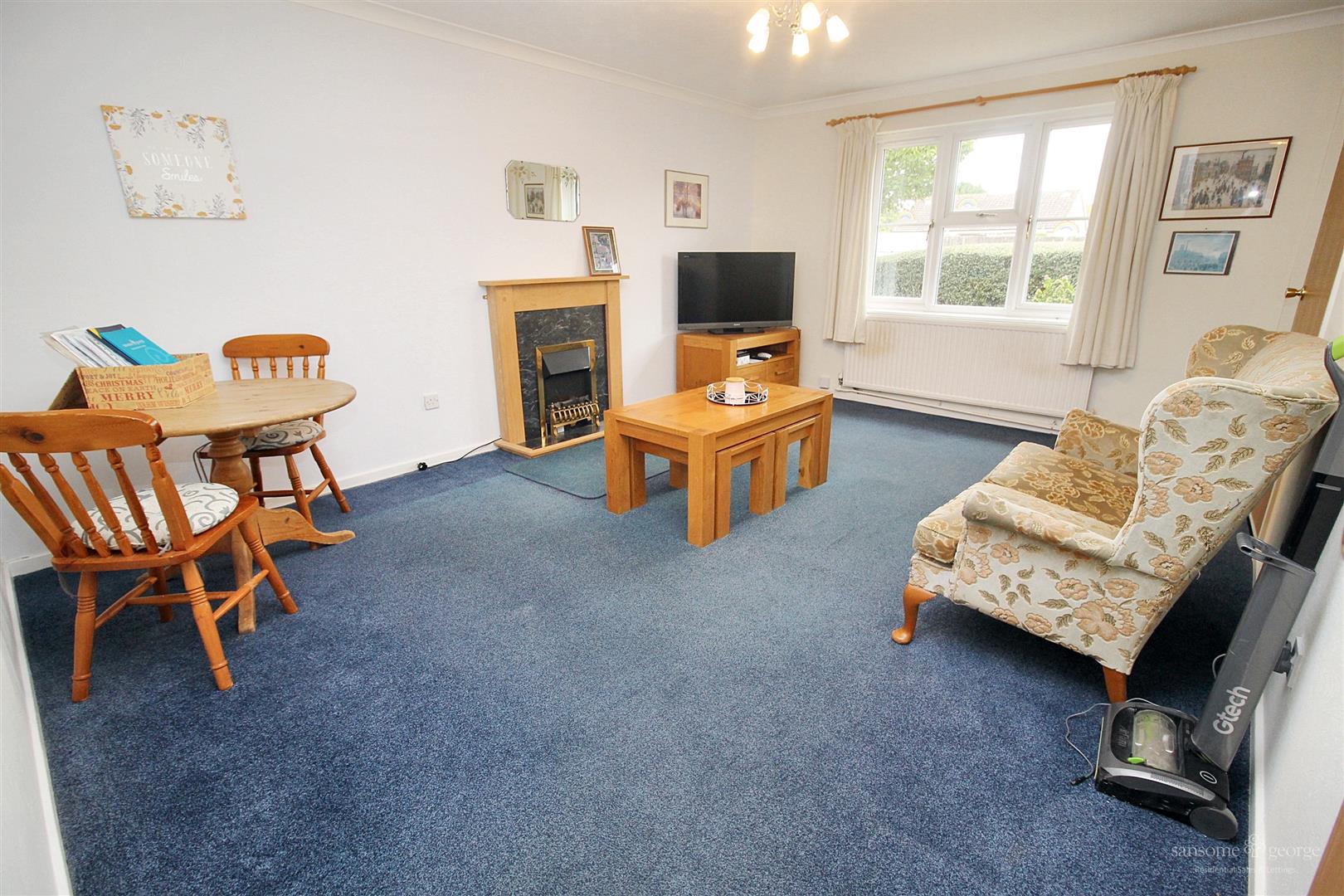 Condor Close, Tilehurst, Reading